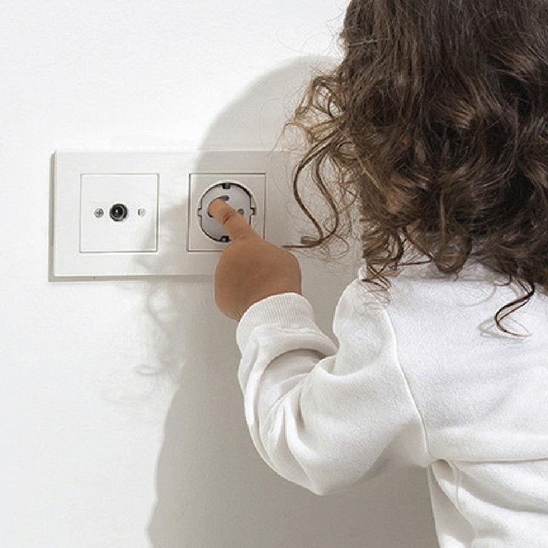 Biztonság otthon és távol – 3 témában